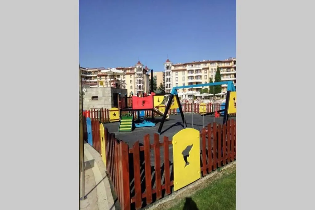 Royal Sun, 6 People, 600 M From The Sea Apartman Napospart